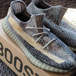Yeezy Boost 350v2